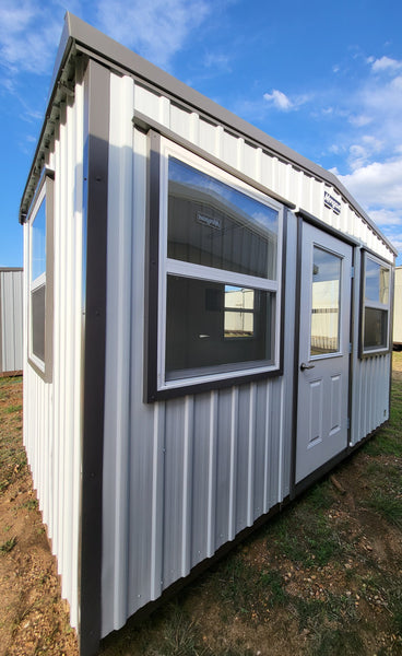 08 x 12 Guardhouse/Tiny Building with Electrical